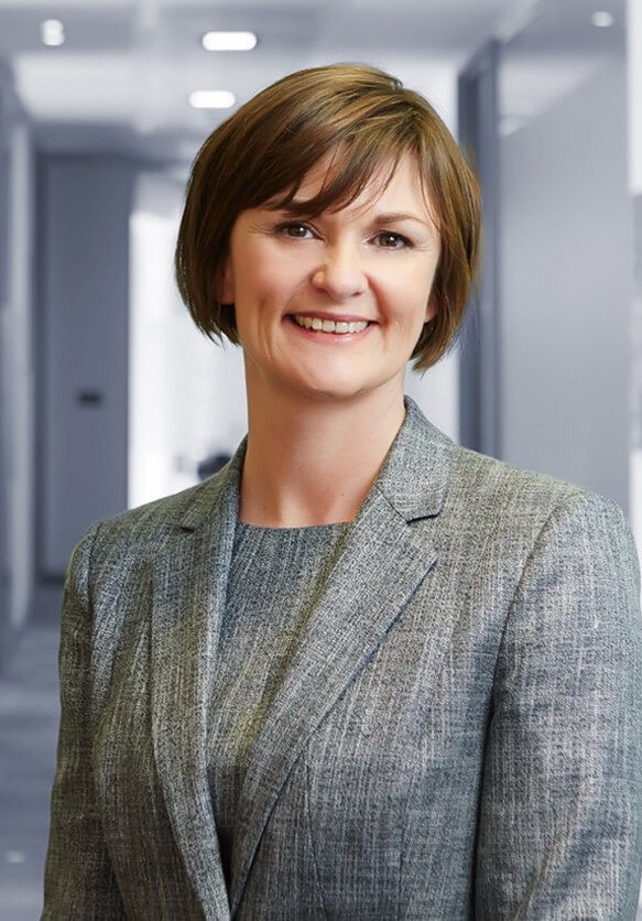 Julie Lewis